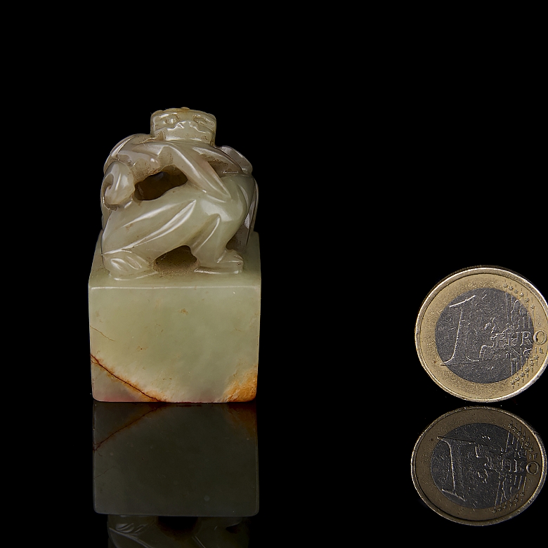 Yellow jade ‘Dragon’ seal, Ming dynasty