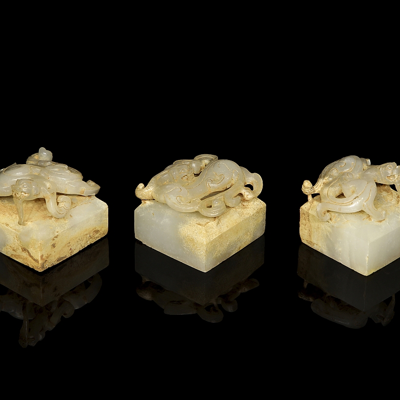 Conjunto de tres sellos de jade blanco