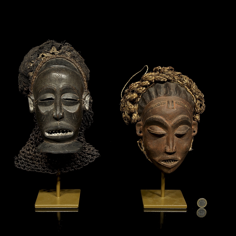 Dos máscaras rituales, pueblos Chokwe/Luena, s.XX