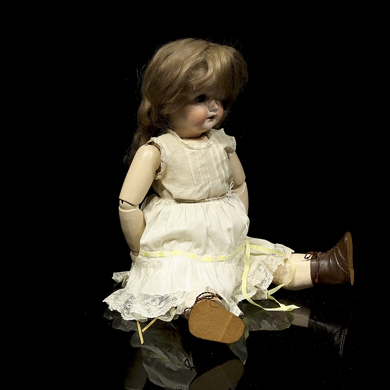 Gran muñeca de porcelana, Europa, ca.1900-1915