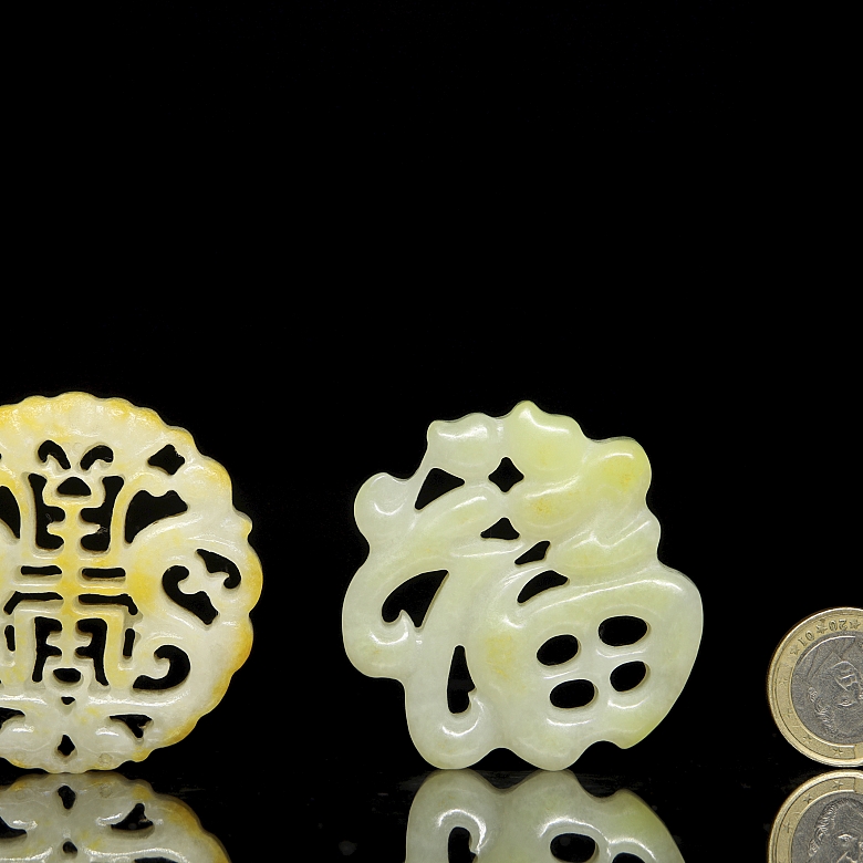 Pareja de colgantes de jade tallado, s.XX - 5