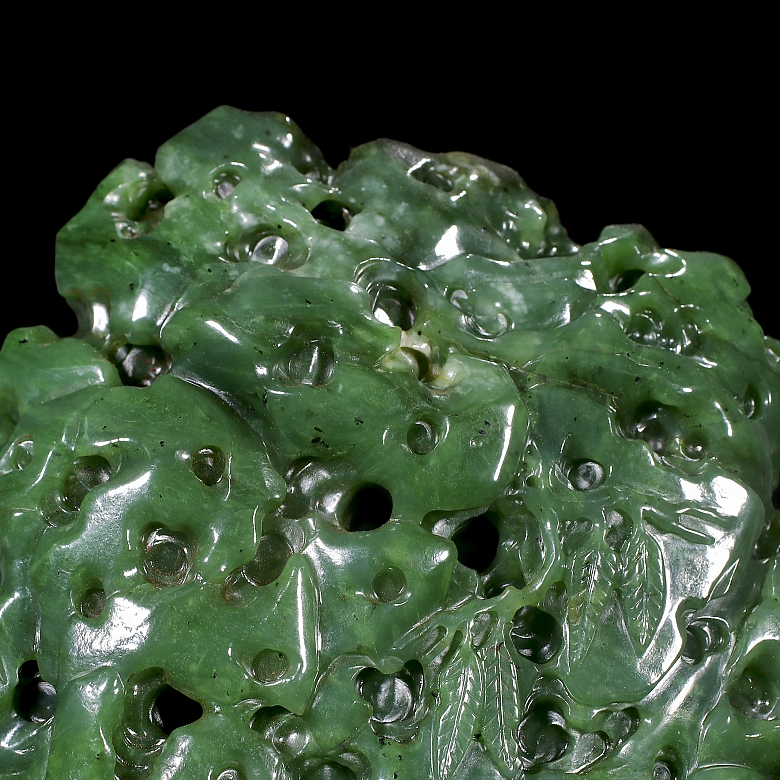 Figura de jade verde espinaca 