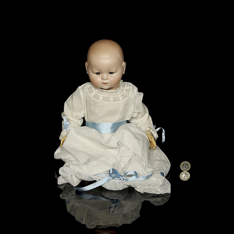 Muñeca de porcelana de carácter Kestner, molde 126, Alemania, c. 1915-1920