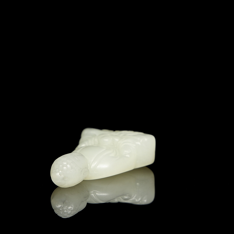 Figura de jade blanco tallado