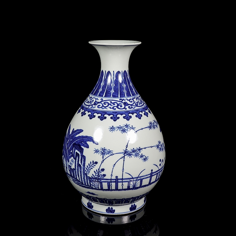 Jarrón Yuhuchun de porcelana en azul y blanco 
