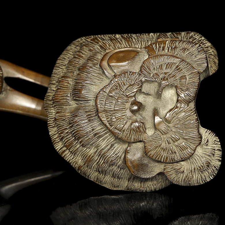 Wooden Ruyi ‘Lingzhi’, Qing dynasty - 4