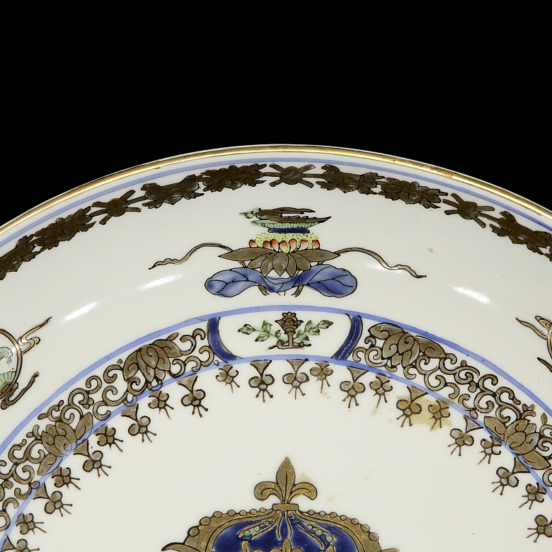 Plato de porcelana