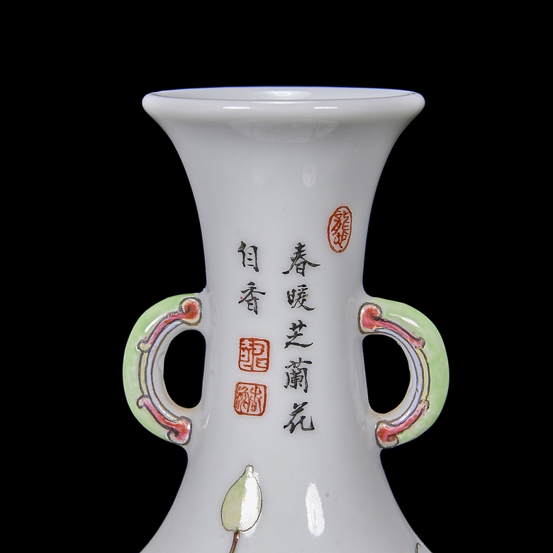 Fencai glazed porcelain vase ‘Orchids’, Republic of China - 3