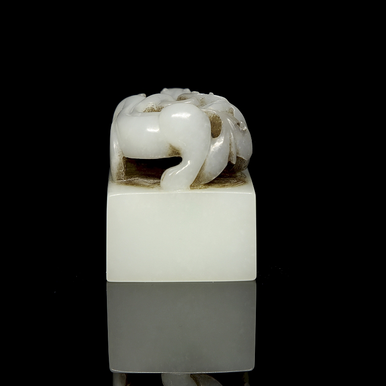 White jade seal “Beast,” Ming dynasty