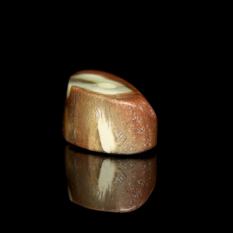 Colgante de jade tallado, cultura Hongshan