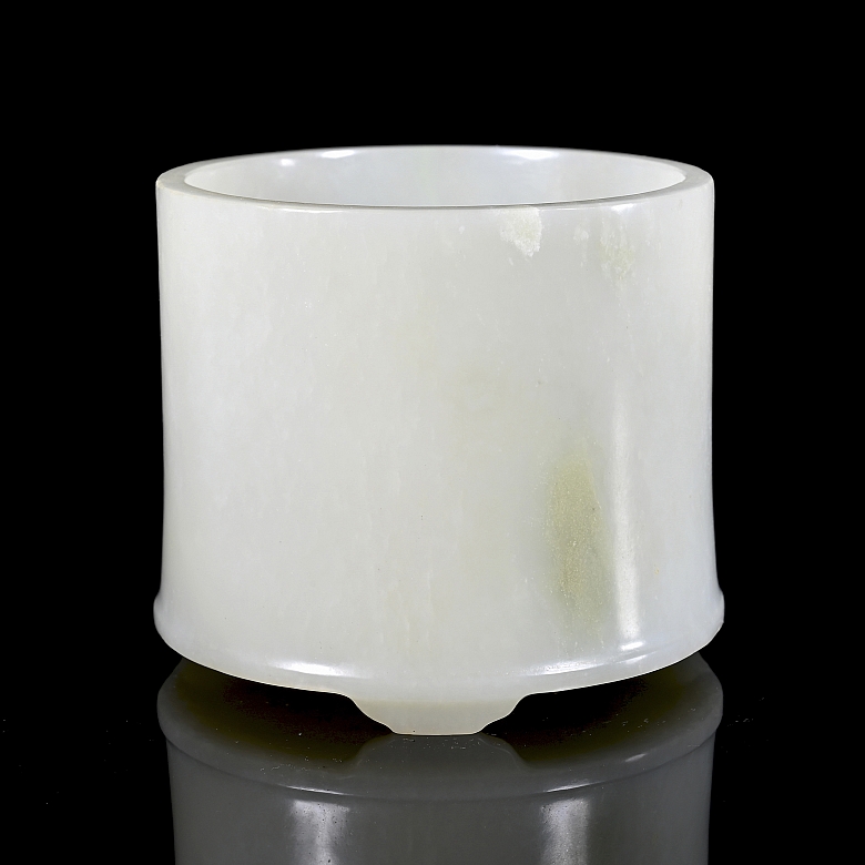 Bote para pinceles de jade blanco de Hetian, Dinastía Qing