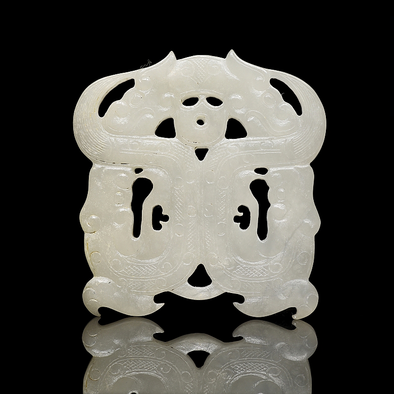 Jade 'dragon' plaque, Eastern Han dynasty - 3