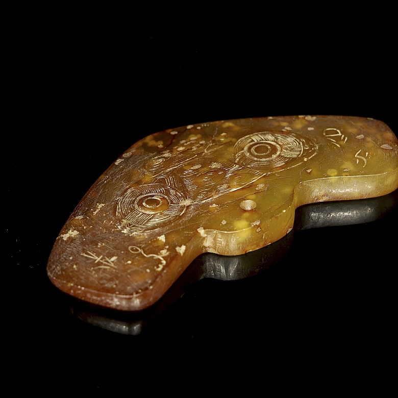 Colgante ritual de jade tallado, cultura  Liangzhu