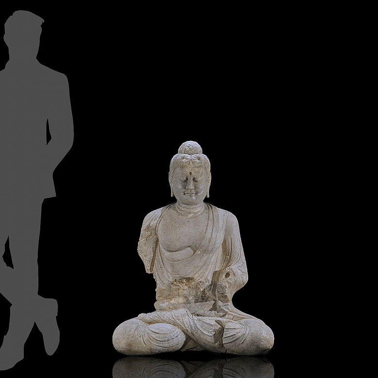 Gran figura de piedra tallada 