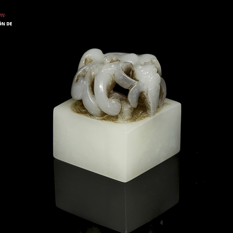 White jade seal “Beast,” Ming dynasty