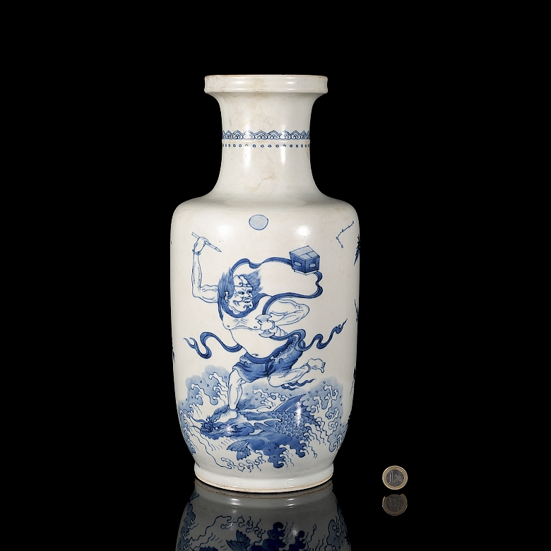 Jarrón de porcelana en azul y blanco 