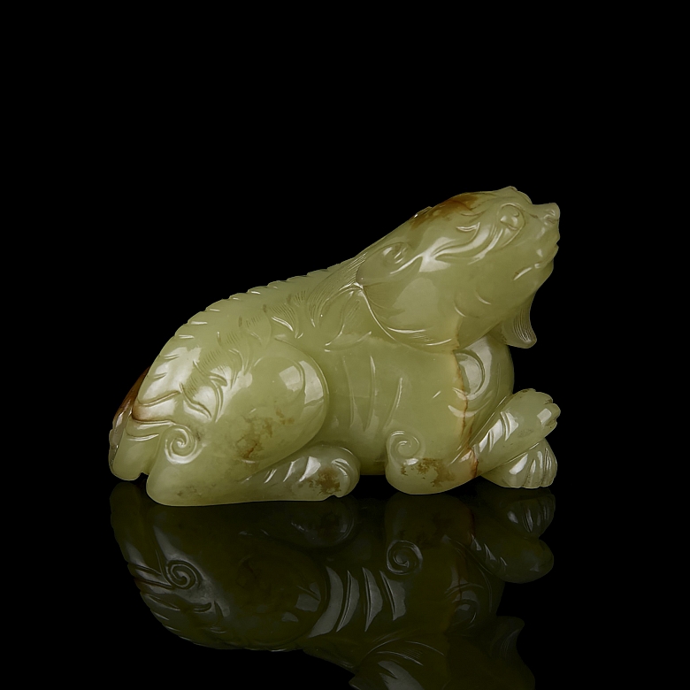 Figura tallada de jade amarillo 