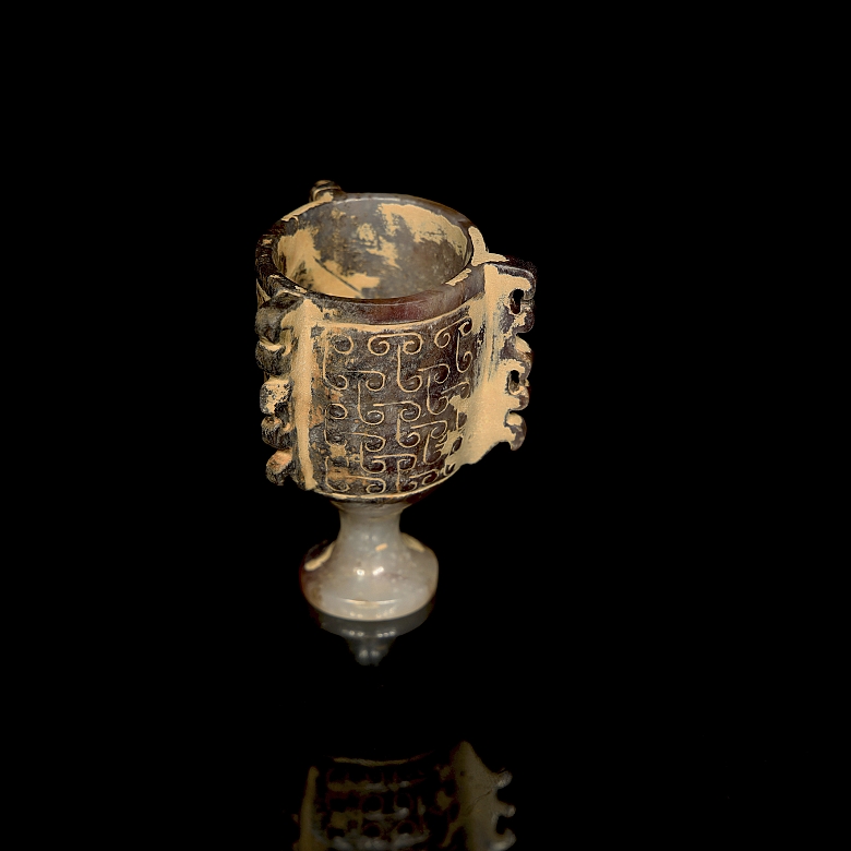 Copa de jade tallado, periodo Reinos Combatientes