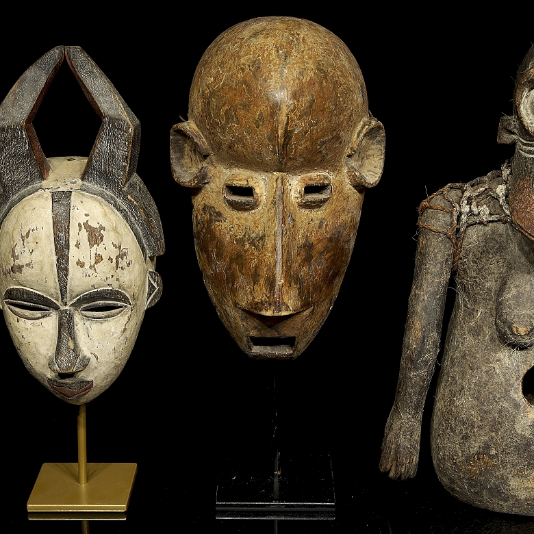 Cuatro piezas de arte tribal africano, s.XX