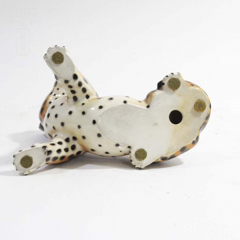 Figura de leopardo en cerámica. - 6