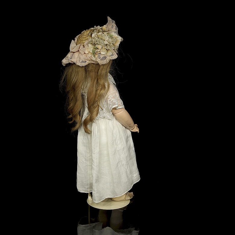 Muñeca de porcelana DEP, Simon & Halbig, c. 1900-1910