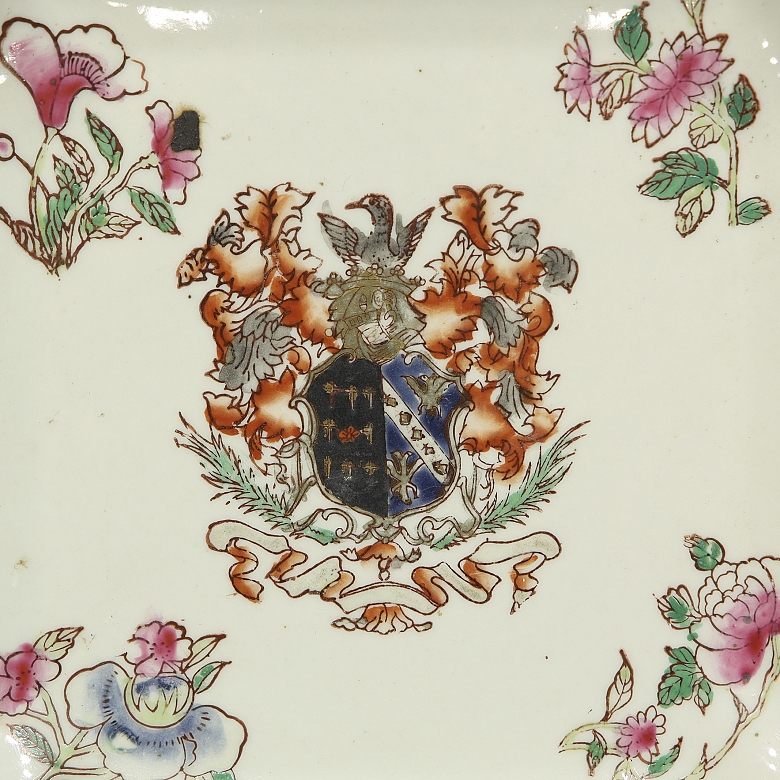 Plato cuadrado de porcelana