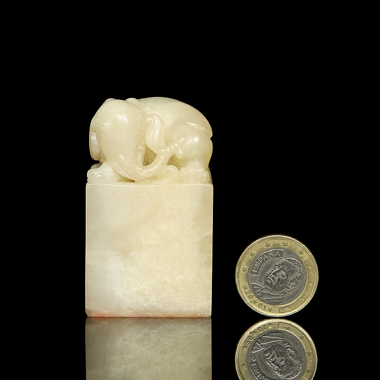 Carved jade seal ‘Elephant’, Qing dynasty - 6