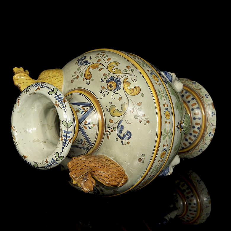 胡安·鲁伊斯·德·卢纳（1863–1945）狮首双耳瓶，20世纪早期