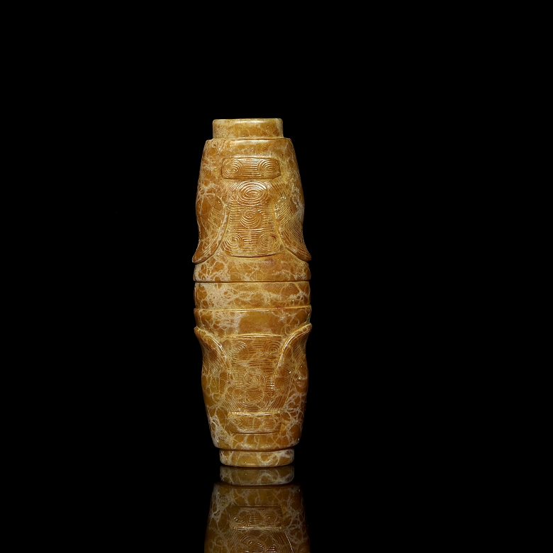 Colgante de jade tallado