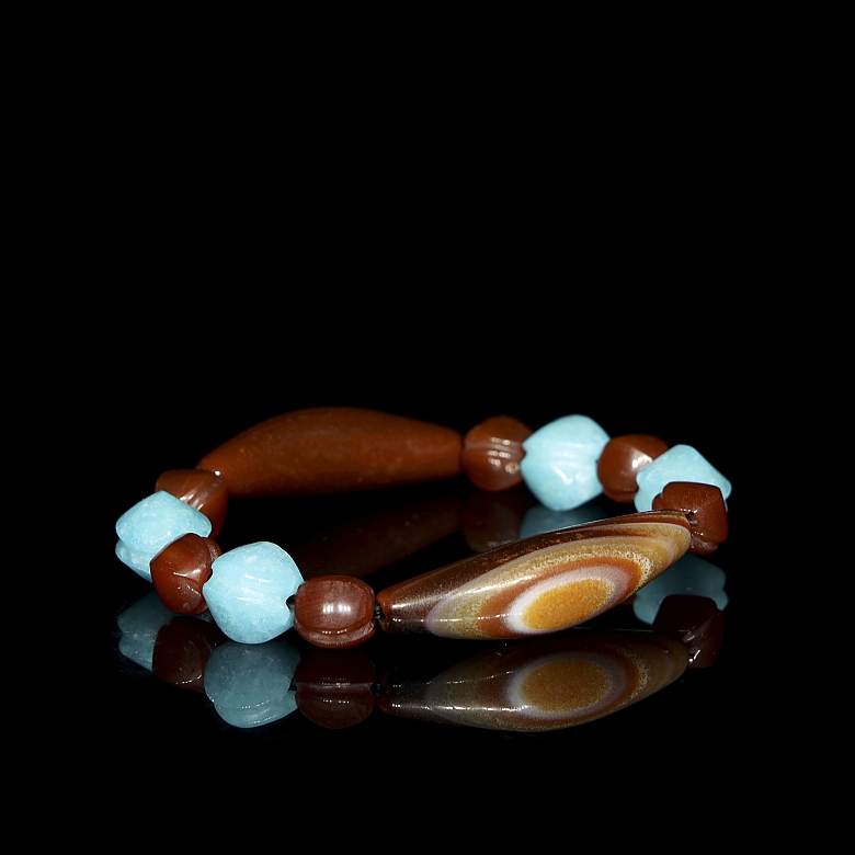 Pulsera de cuentas y Dzi de ágata Alashan, y amazonita, dinastía Liao