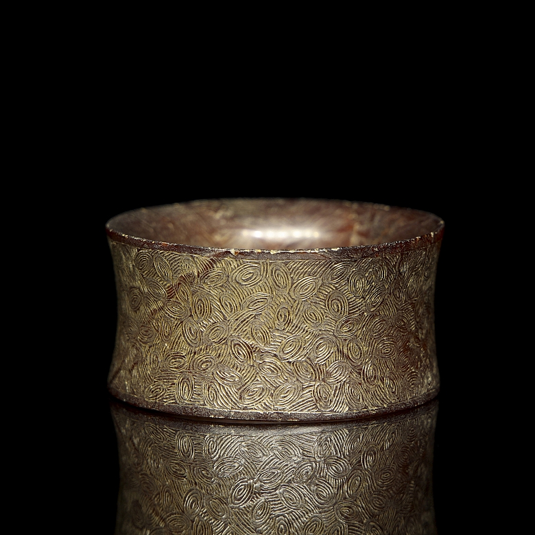 Adorno para el cabello de jade tallado, Cultura Liangzhu - 1