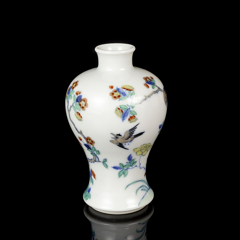 Meiping vase with doucai enamels, ‘Landscape’, with Yongzheng mark