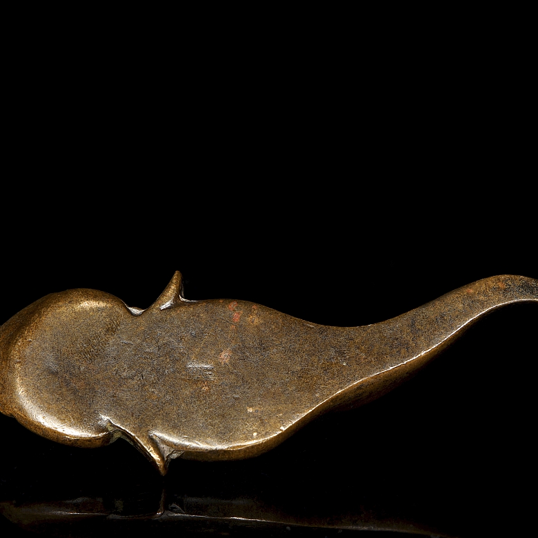 Pareja de figuras de bronce 