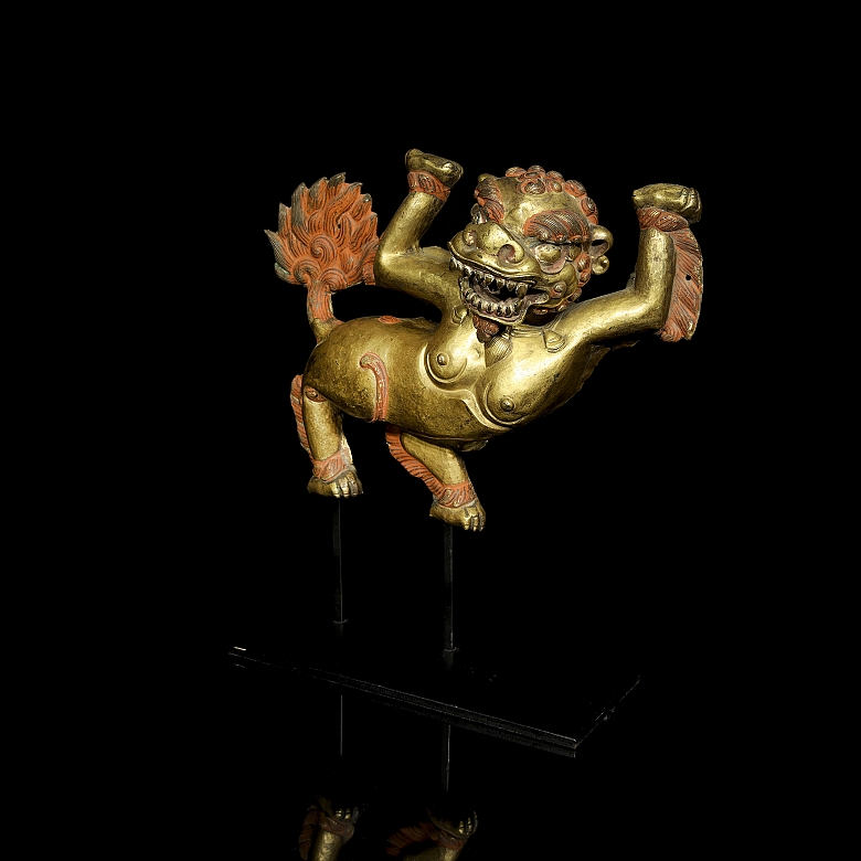 Escultura de cobre dorado policromado 