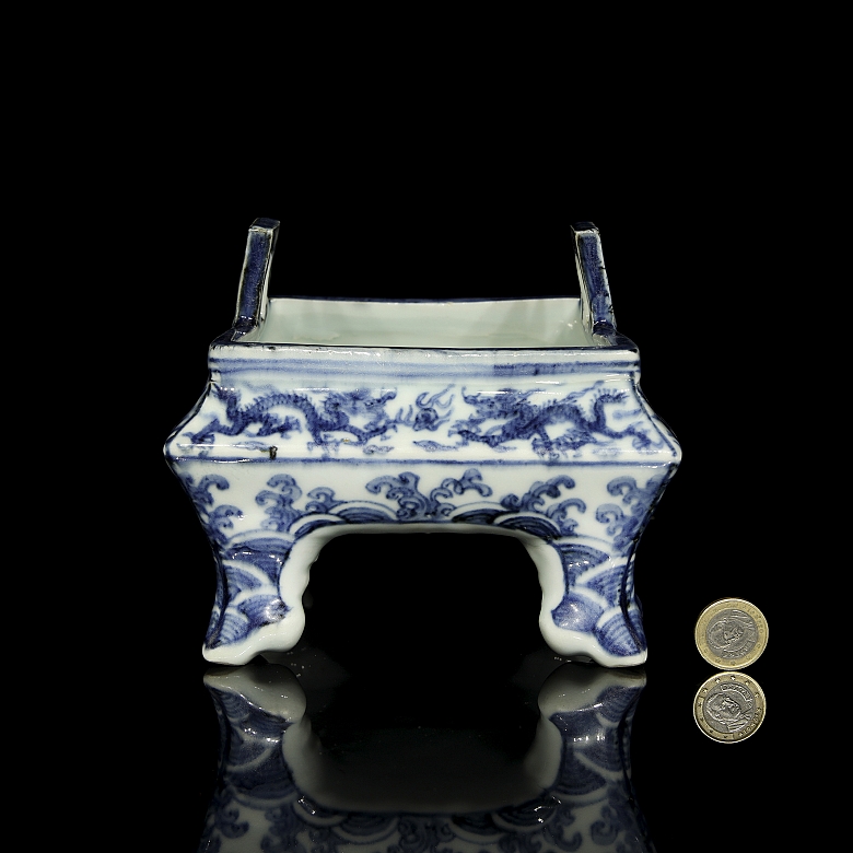 Incensario de porcelana esmaltada