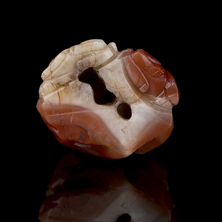 Carved Nanhong agate ‘Rabbits and leaves’, Qing dynasty