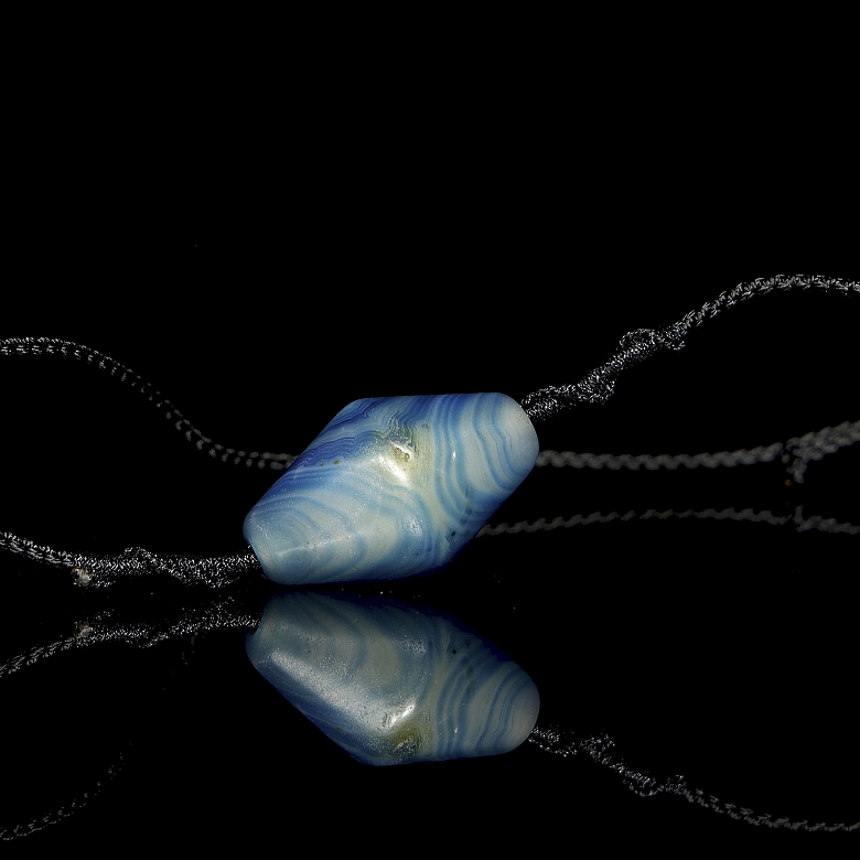 Colgante Dzi de ágata azul, dinastía Liao