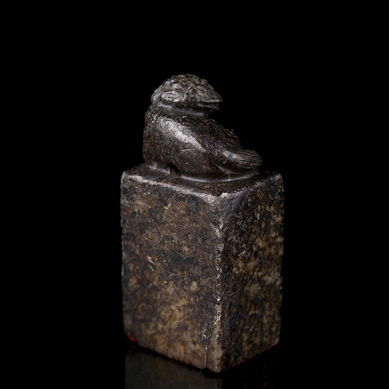 Sello de piedra tallada 