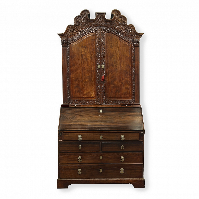 Wooden secretary desk, Chippendale style, 20th century