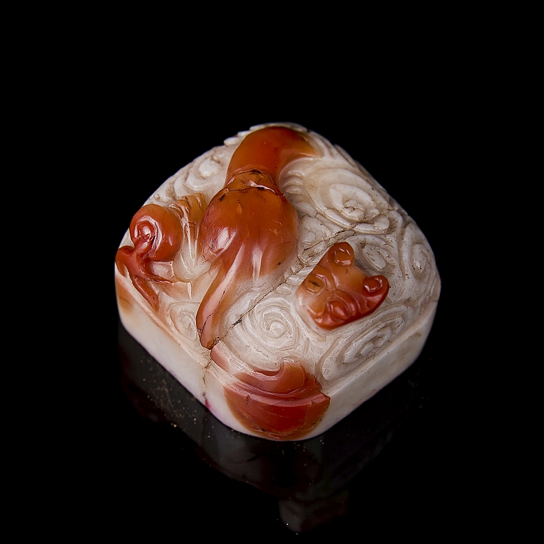 Nanhong seal ‘Beast among clouds’, Qing dynasty
