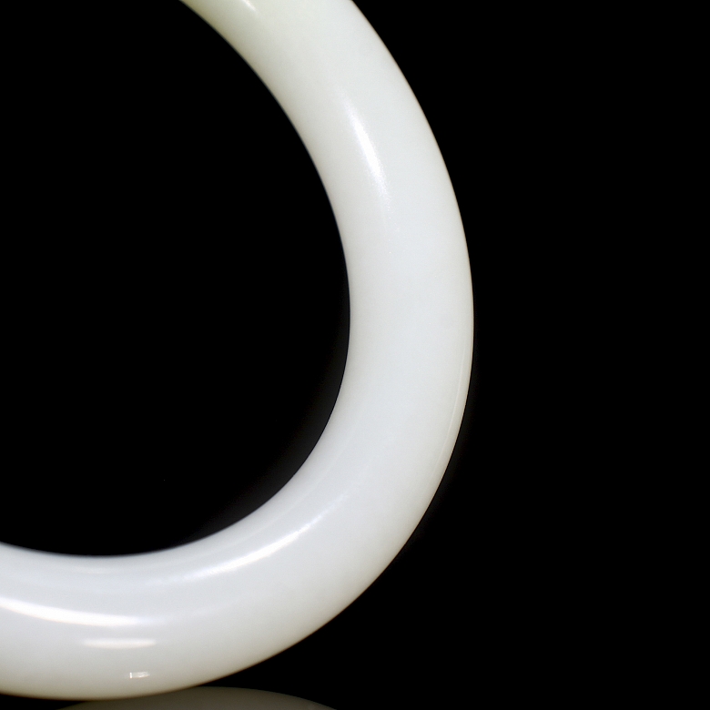 Hetian white jade bracelet, Qing dynasty