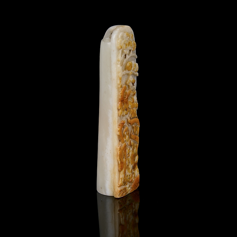 Jade pendant ‘Old Man under the Tree’, Qing dynasty