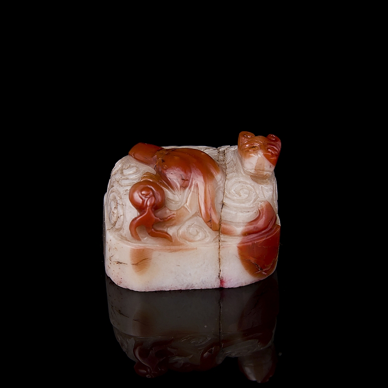 Nanhong seal ‘Beast among clouds’, Qing dynasty