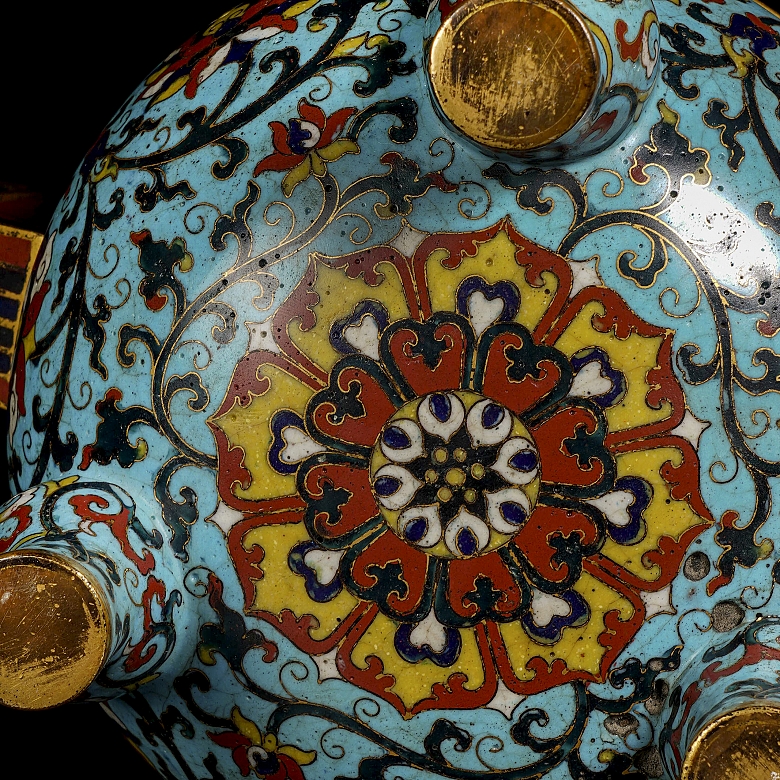Gilded bronze incense burner with cloisonné enamel, Qing dynasty