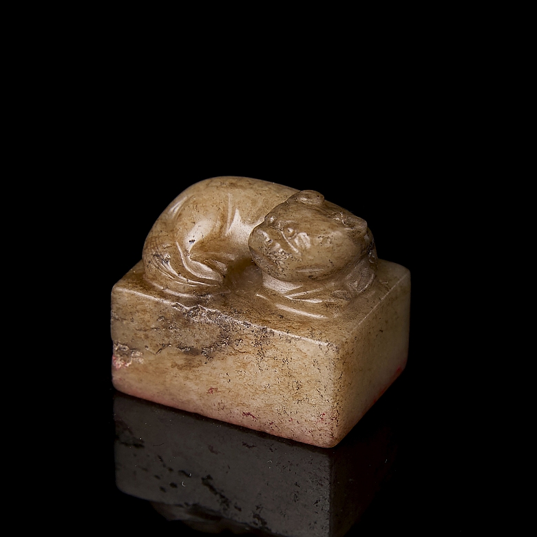 Rectangular Hetian jade seal ‘Beast’, Qing dynasty