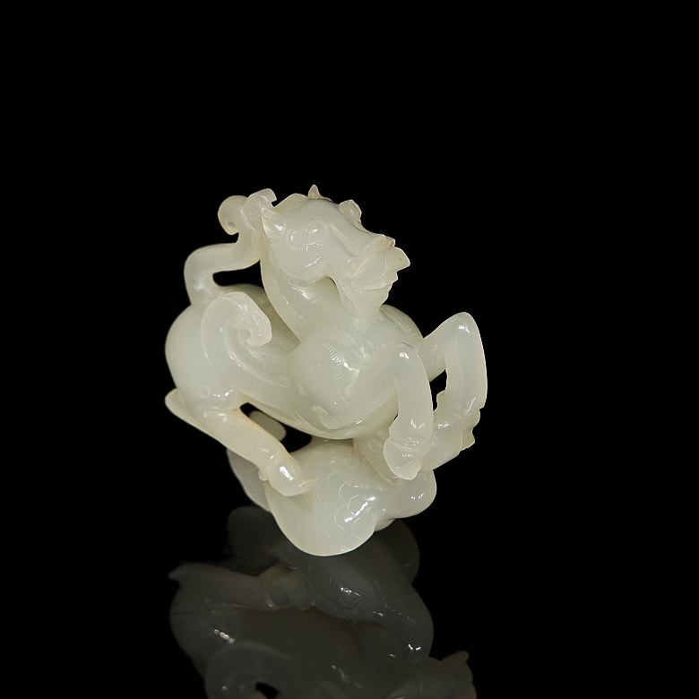 Amuleto de jade blanco