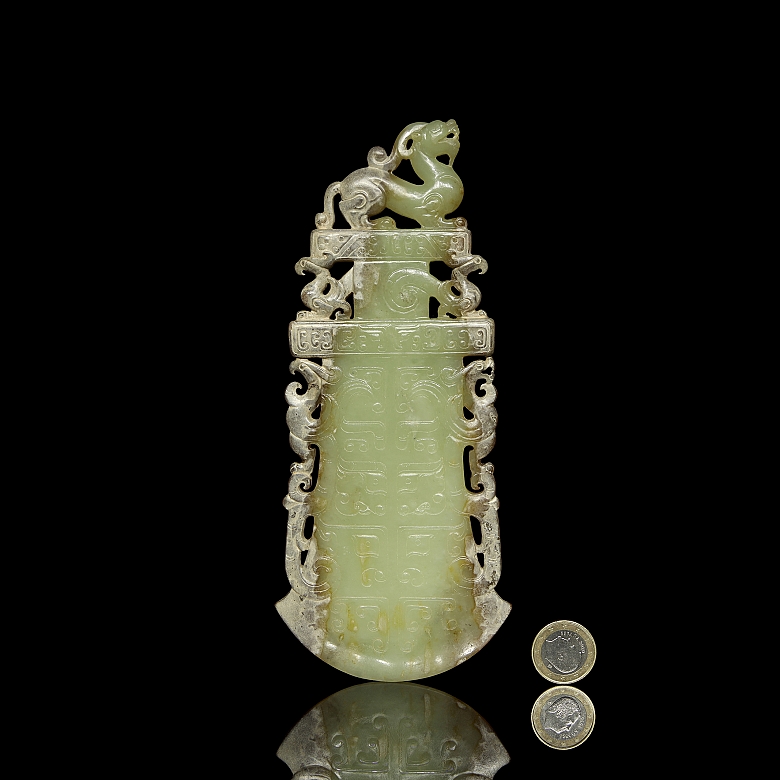 Ceremonial yellow jade plaque “Mythical Beasts,” Han dynasty