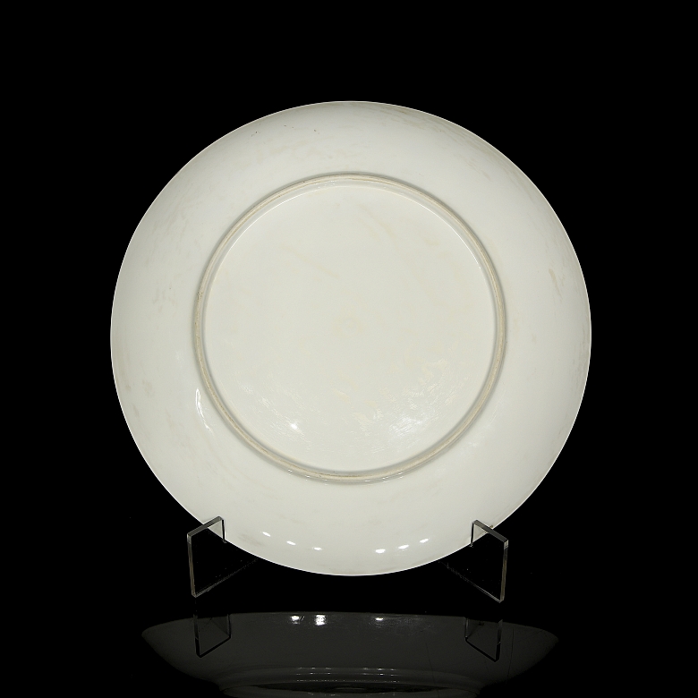 Plato de porcelana