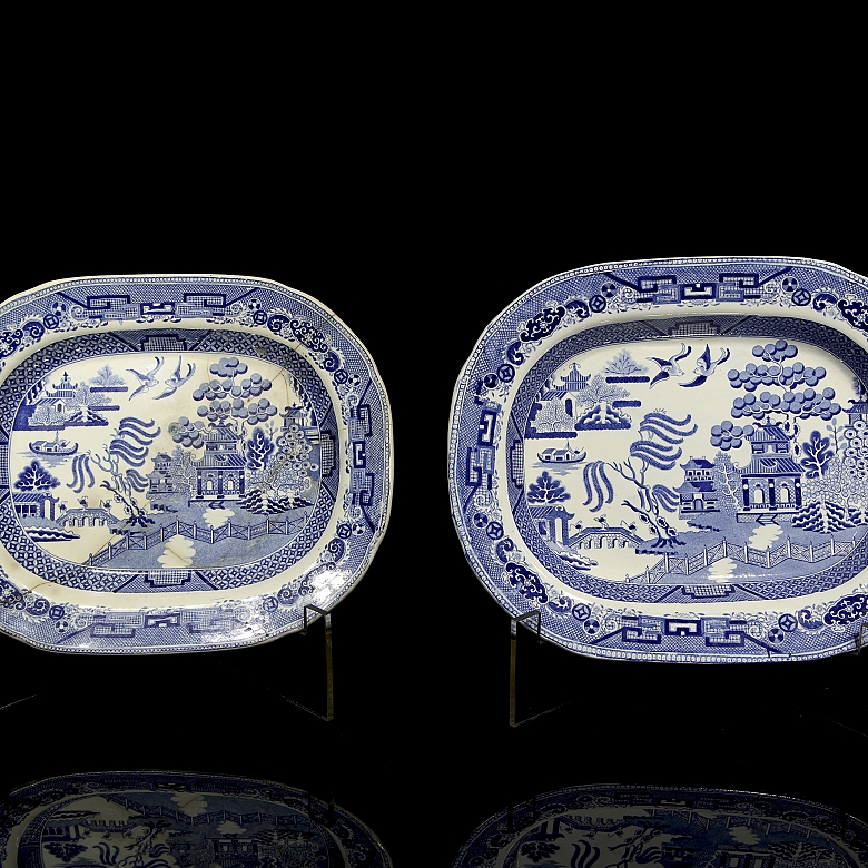 Pair of Willow Pattern trays, ‘Improved Stoneware’, 19th-20th century