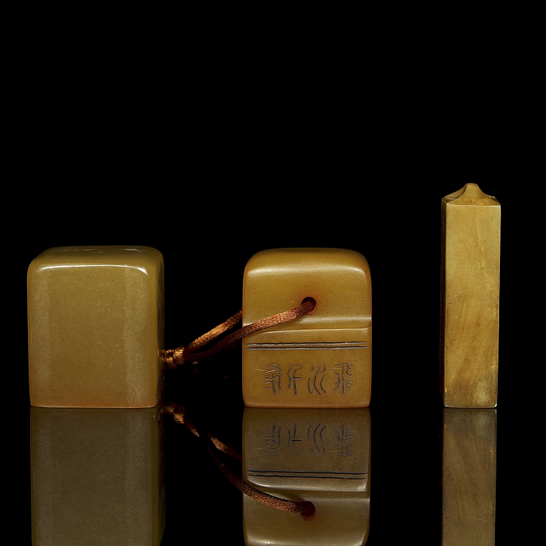 三枚寿山石印章，20世纪 - 2